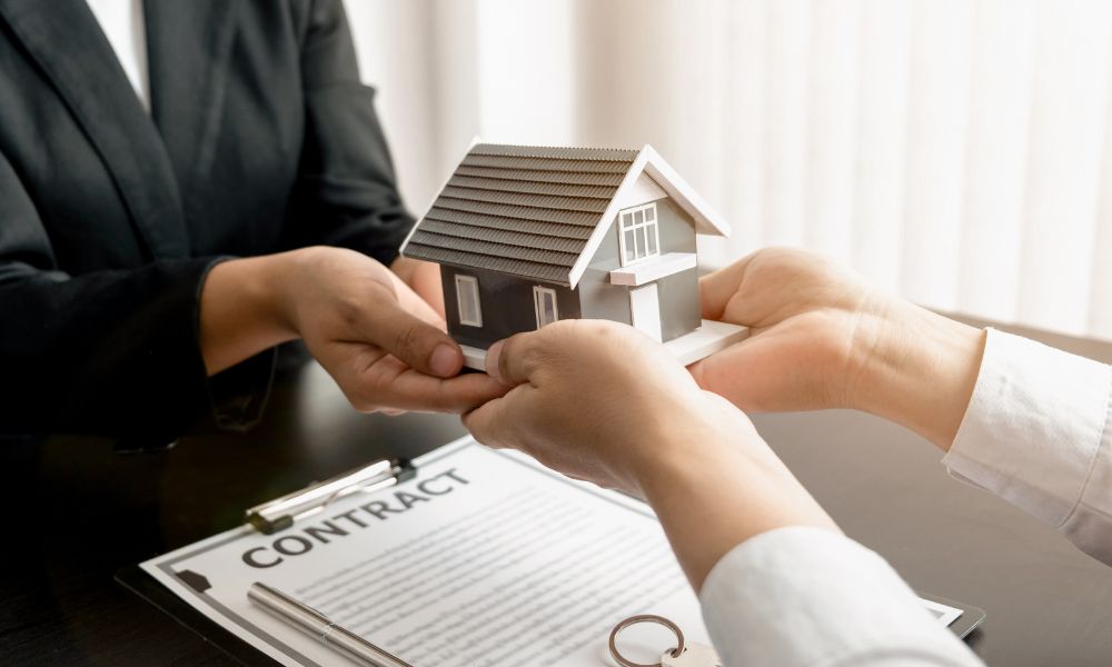 kiadni a lakást üzlet