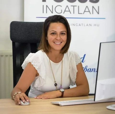 Géró-Szöllősi Erika a FOCUS INGATLAN irodájában